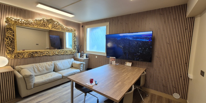 BUREAUX SUR LE PORT DE MONACO