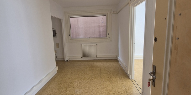 BUREAU CENTRAL A LOUER